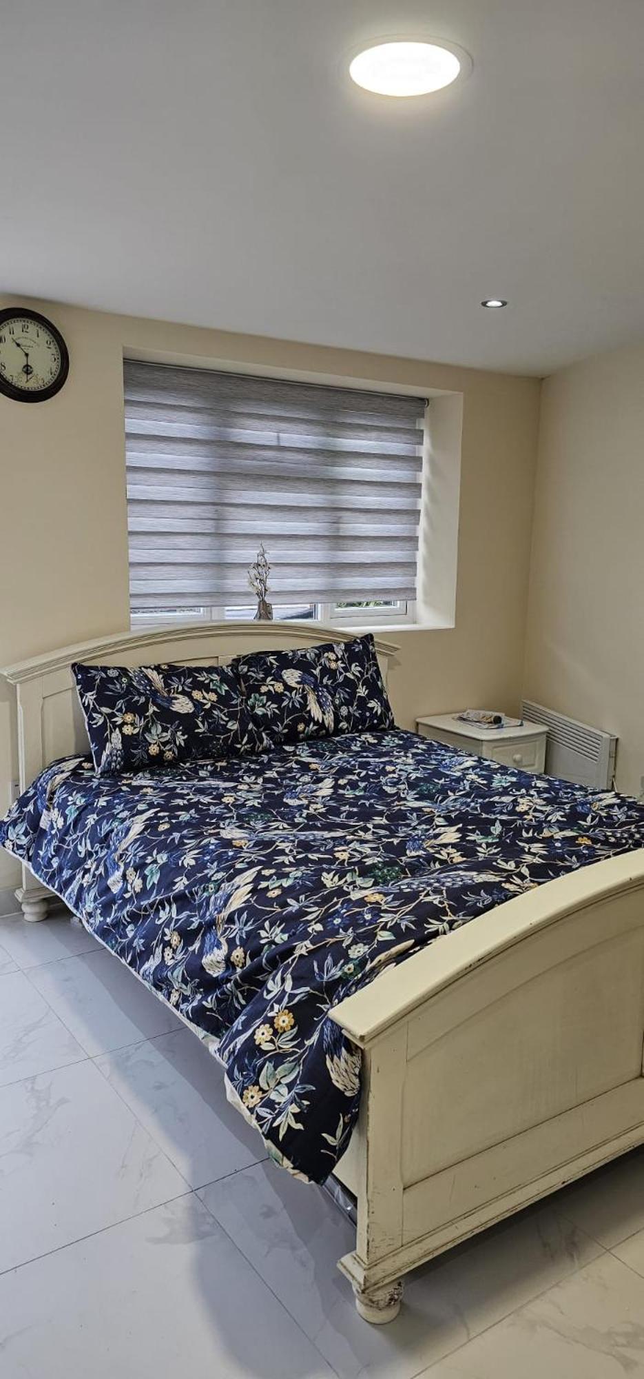 Cozy Studio Near To Tube Station レッドブリッジ エクステリア 写真