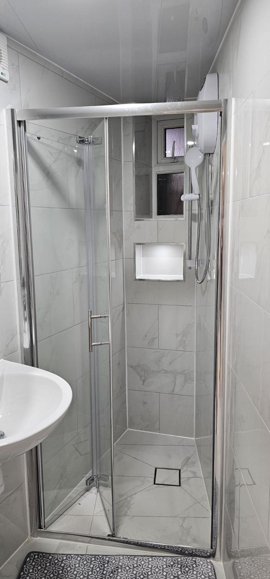 Cozy Studio Near To Tube Station レッドブリッジ エクステリア 写真